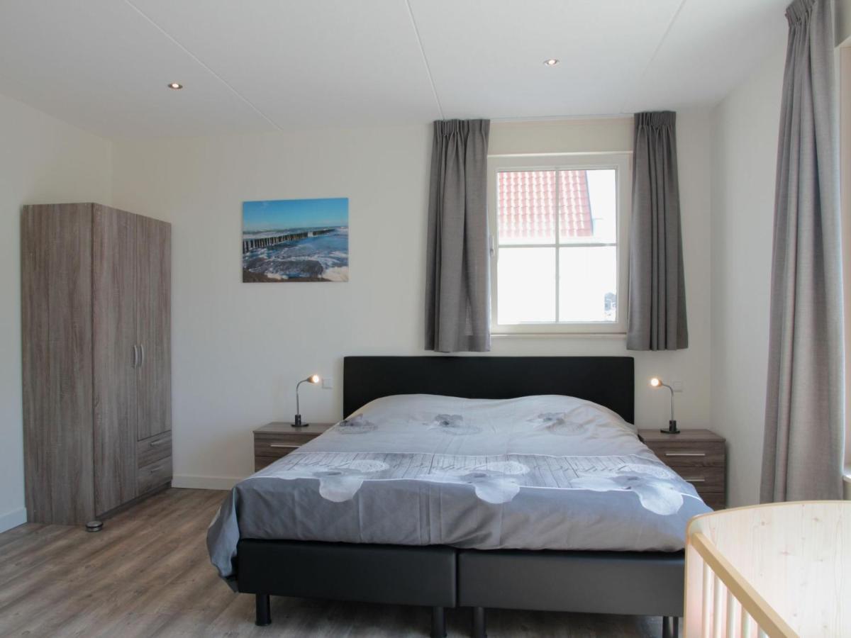 Beautiful And Spacious Villa With A Panoramic View Near The Beach Of Cadzand Exterior foto